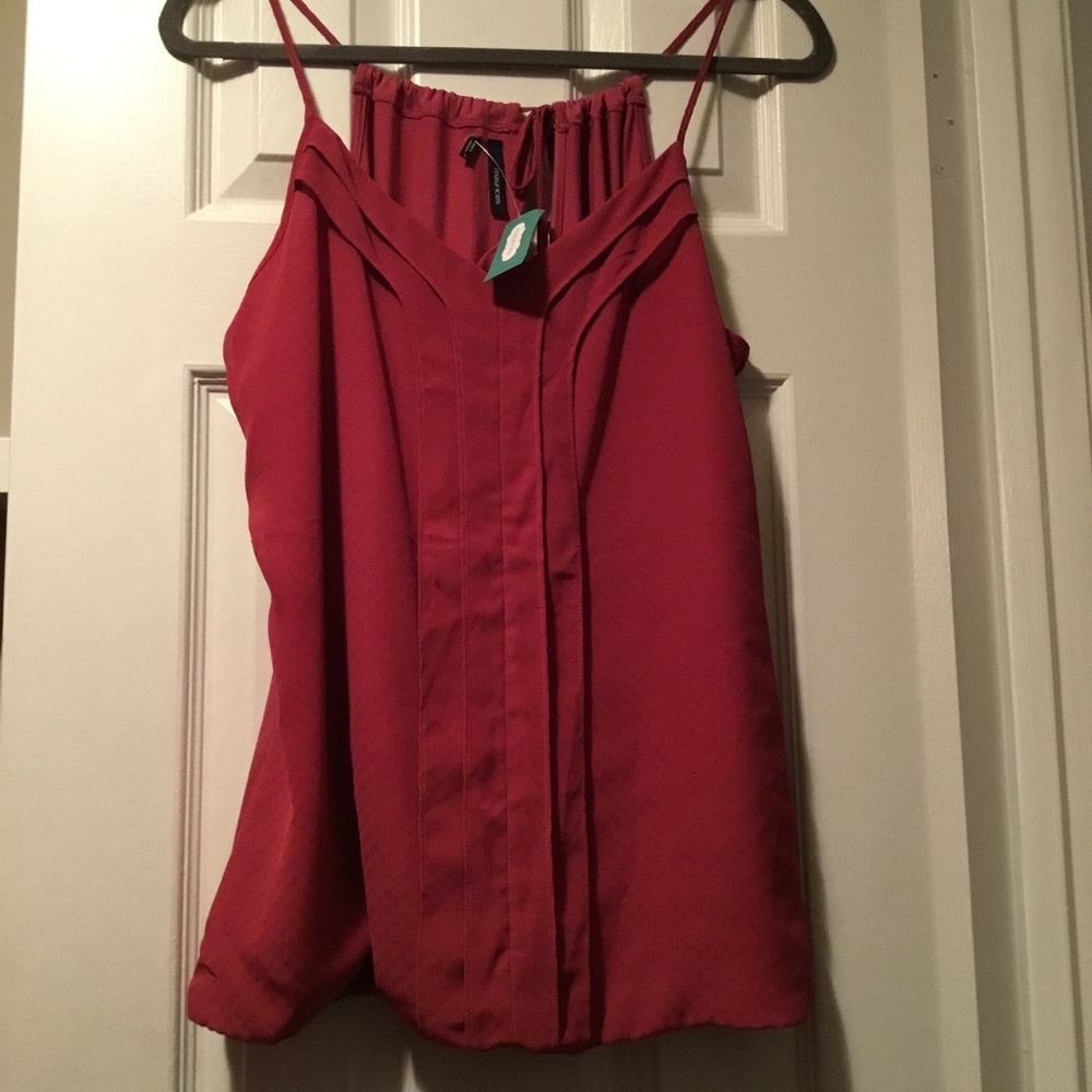 Maurice’s tank top